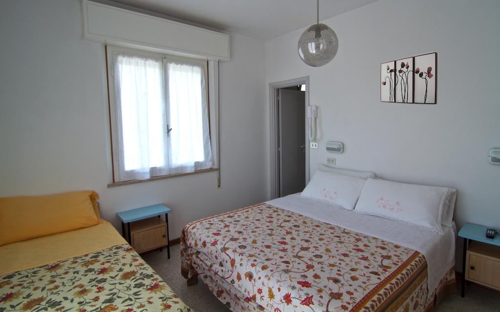 Hotel Villa Tua Riccione Rum bild